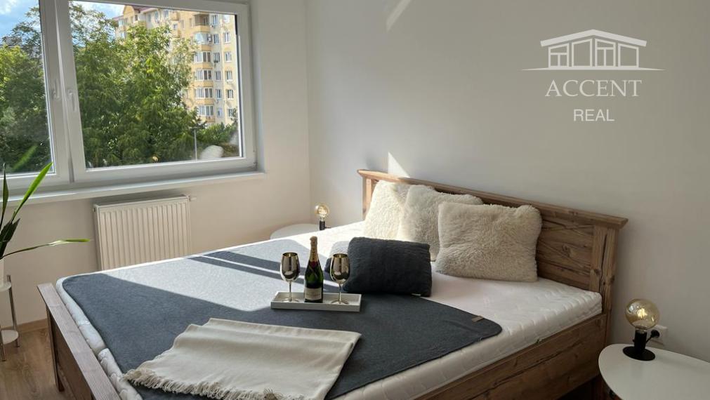 PRENÁJOM  KRÁSNEJ 2 - IZBOVEJ NOVOSTAVBY S BALKÓNOM A  PARKOVACÍM MIESTOM