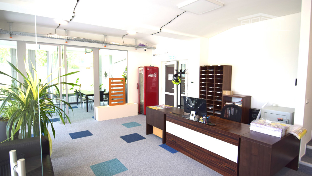 OBCHODNÉ PRIESTORY, KANCELÁRIE NA RAČIANSKEJ ULICI S PARKOVACÍMI MIESTAMI ZA VÝBORNÚ CENU