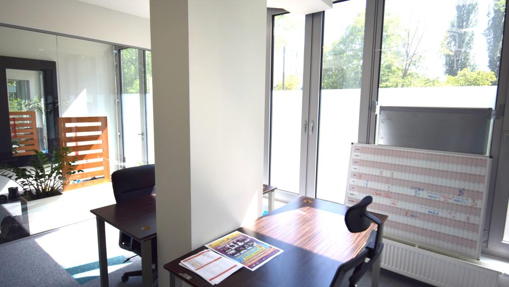 OBCHODNÉ PRIESTORY, KANCELÁRIE NA RAČIANSKEJ ULICI S PARKOVACÍMI MIESTAMI ZA VÝBORNÚ CENU