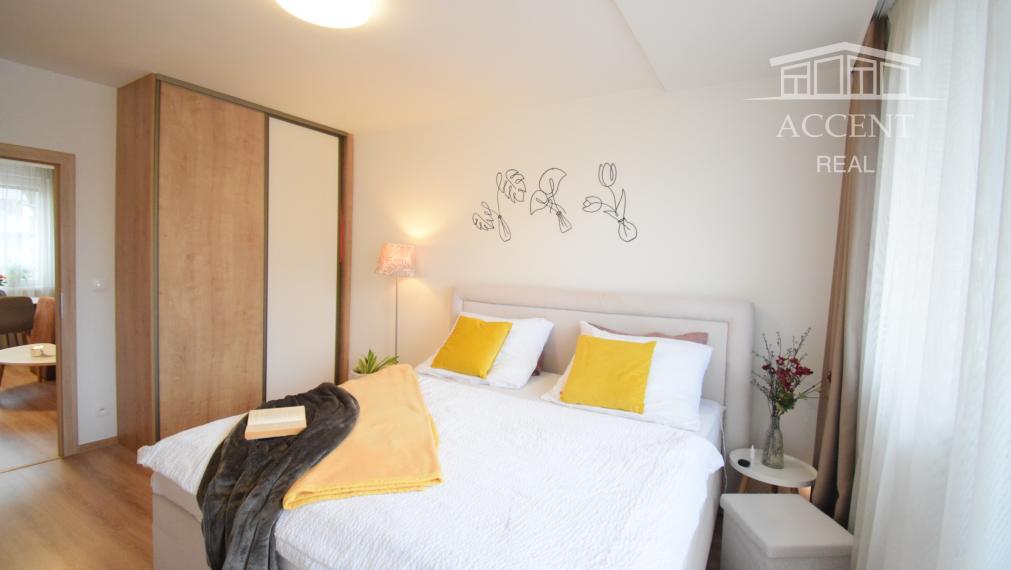 VEĽMI PEKNÝ, KVALITNE ZREKONŠTRUOVANÝ 3-IZBOVÝ BYT (70 M2)V RUŽINOVE VO VÝBORNEJ LOKALITE PLNEJ ZELENE