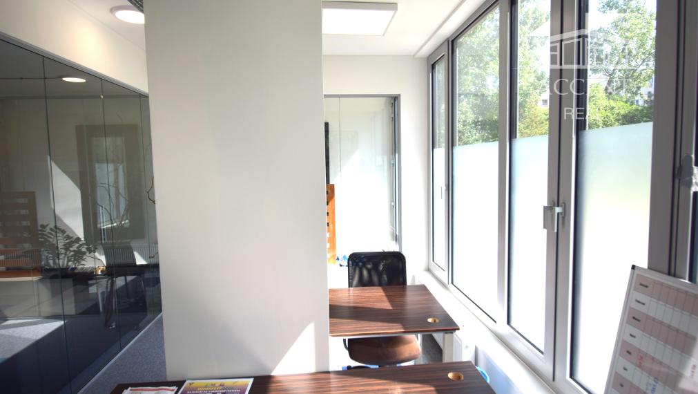 OBCHODNÉ PRIESTORY, KANCELÁRIE NA RAČIANSKEJ ULICI S PARKOVACÍMI MIESTAMI ZA VÝBORNÚ CENU