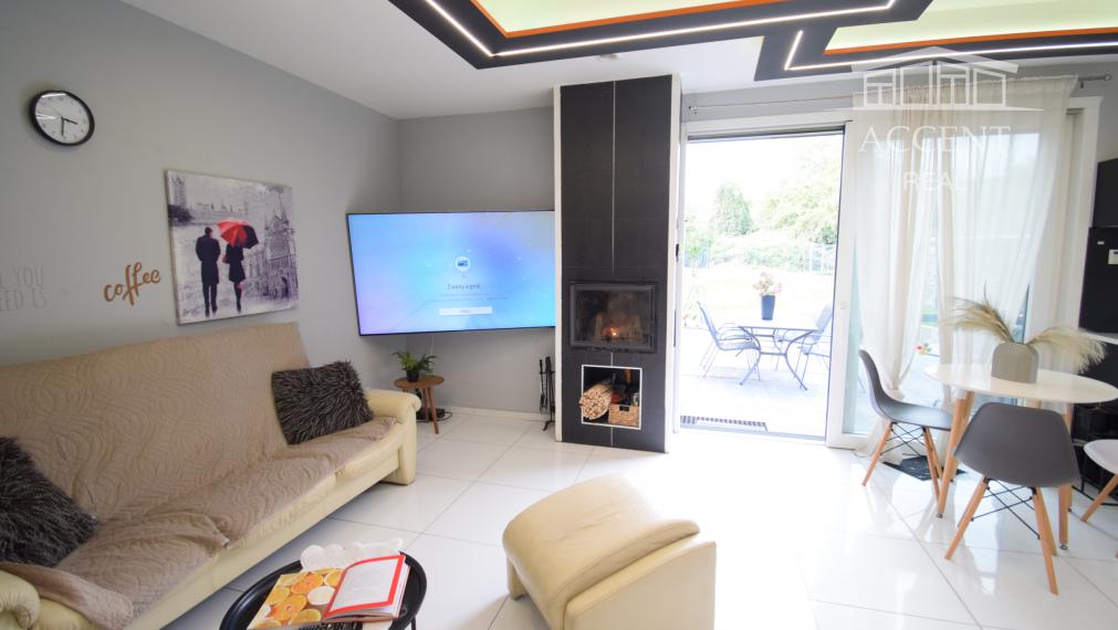 NÁDHERNÝ SLNEČNÝ POZEMOK POD LESOM (1427M2) S KOMPLETNE ZARIADENÝM 4-IZBOVÝM MOBILNÝM DOMOM (100M2) - PEKNÁ CESTA RAČA