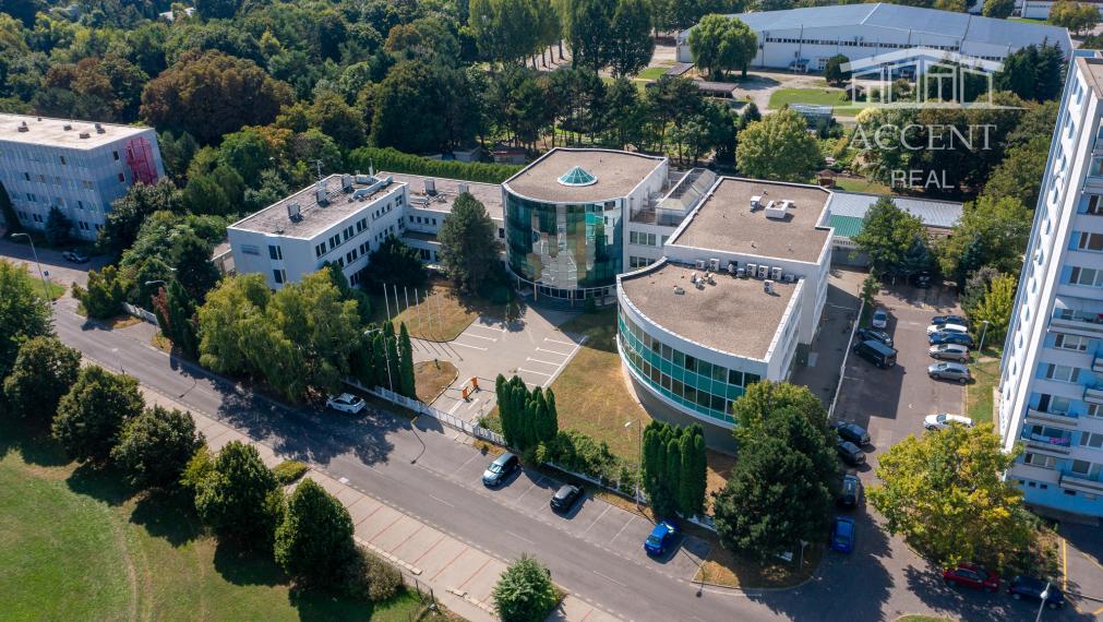 4-PODLAŽNÁ ADMINISTRATÍVNA BUDOVA (5334m2) - Vihorlatská ulica NITRA