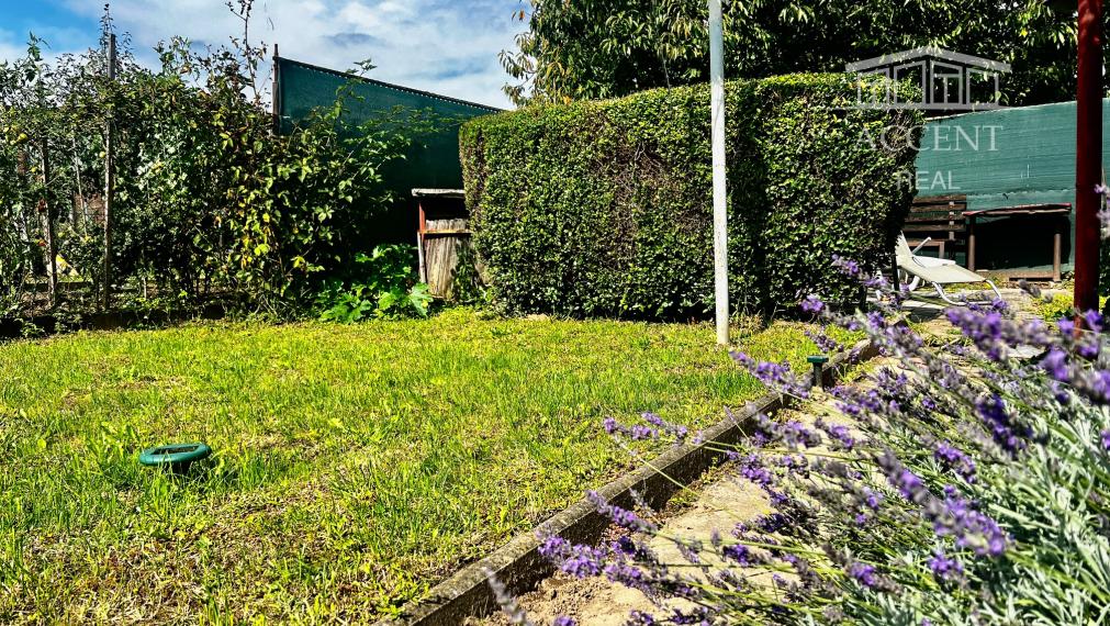 RODINNÝ DOM V CENTRE IVÁNKY PRI DUNAJI- FARNIANSKA UL. (POZEMOK 416M2)