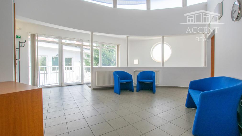 TROJPODLAŽNÁ POLYFUNKČNÁ BUDOVA V RUŽINOVE (414M2) - FREKVENTOVANÁ GALVANIHO ULICA