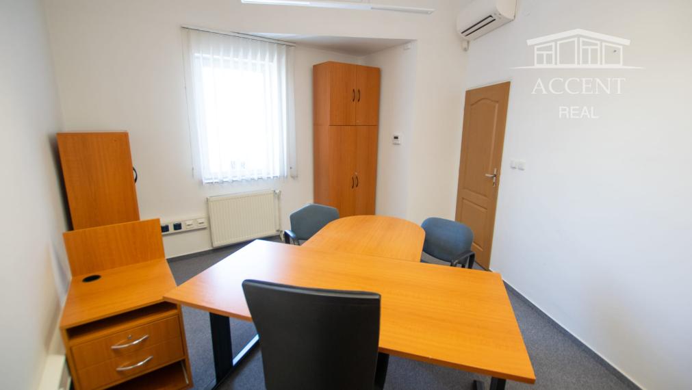 TROJPODLAŽNÁ POLYFUNKČNÁ BUDOVA V RUŽINOVE (414M2) - FREKVENTOVANÁ GALVANIHO ULICA