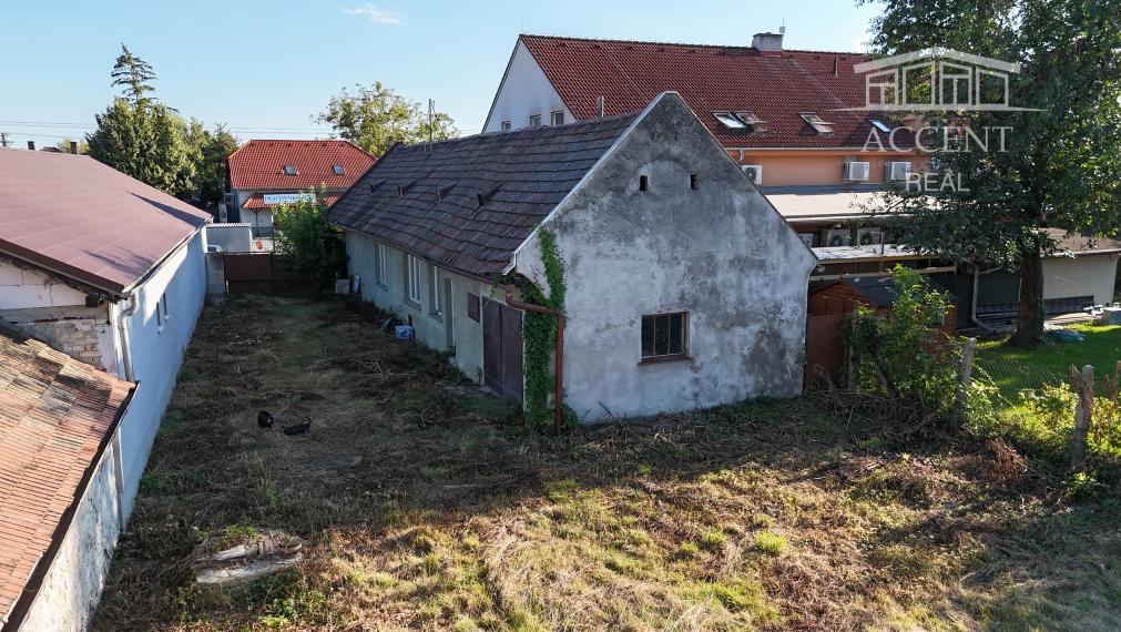 STAVEBNÝ POZEMOK PRE RODINNÉ DOMY (2556M2) - MOST PRI BRATISLAVE