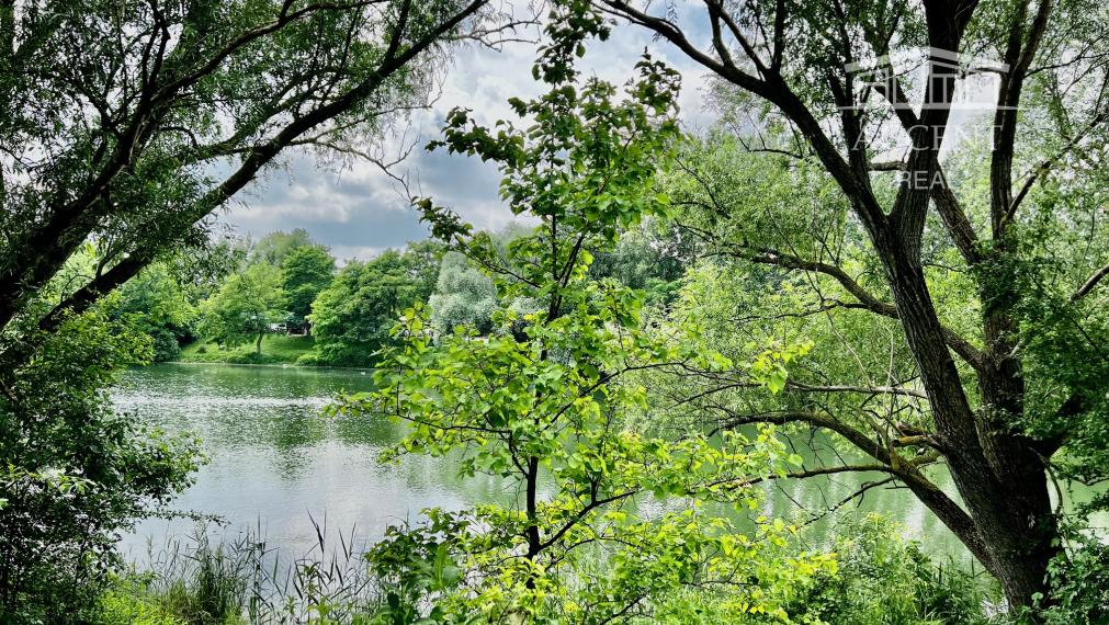 REKREAČNÝ POZEMOK (672M2) -ZELENÁ VODA- MOST PRI BRATISLAVE