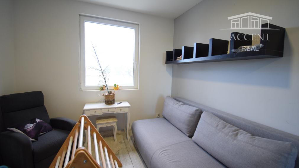 KOMPLETNE ZARIADENÝ 4- IZBOVÝ MOBILNÝ DOM S TERASOU S KRÁSNYM SLNEČNÝM POZEMKOM (1427M2) - PEKNÁ CESTA RAČA