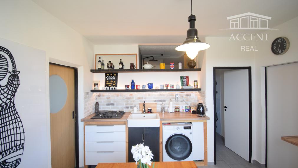 PRENÁJOM IZBY V 3 IZBOVOM BYTE NA AZALKOVEJ ULICI