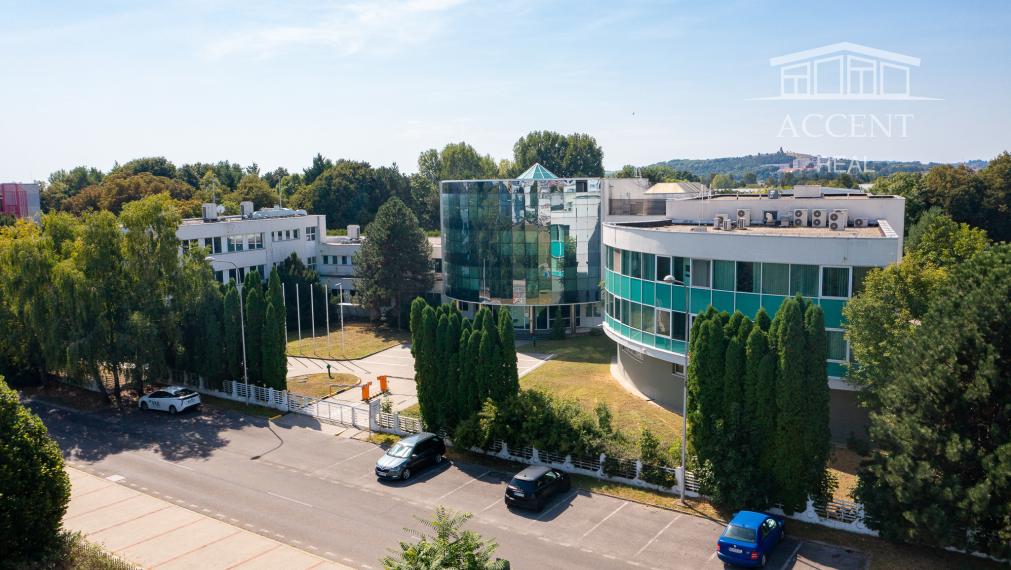 4-PODLAŽNÁ ADMINISTRATÍVNA BUDOVA (5334m2) - Vihorlatská ulica NITRA