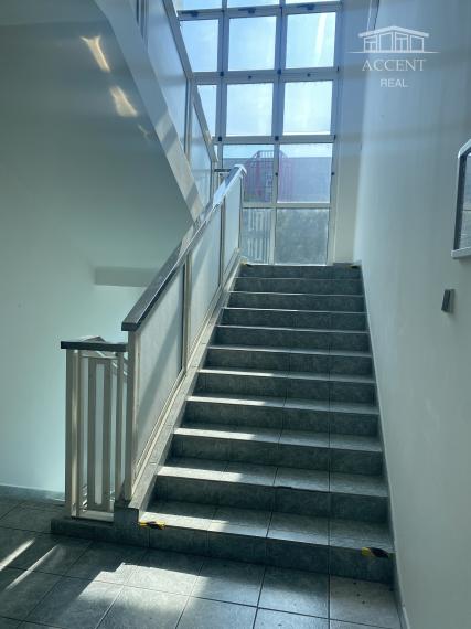 4-PODLAŽNÁ ADMINISTRATÍVNA BUDOVA (5334m2) - Vihorlatská ulica NITRA