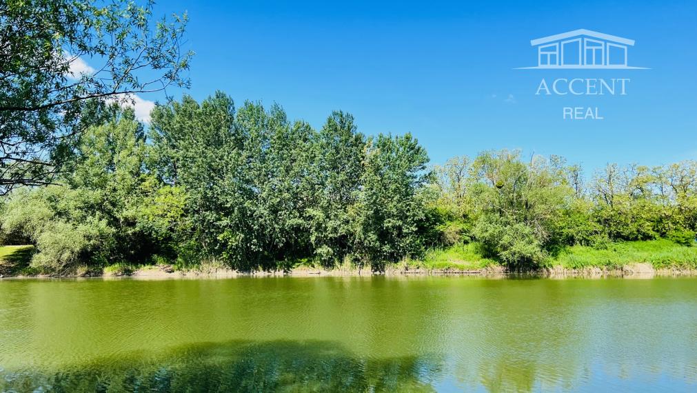 REKREAČNÝ POZEMOK (672M2) -ZELENÁ VODA- MOST PRI BRATISLAVE