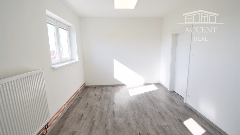 NA PRENÁJOM PRIESTOR -  KANCELÁRIA / SKLAD (15 m2)