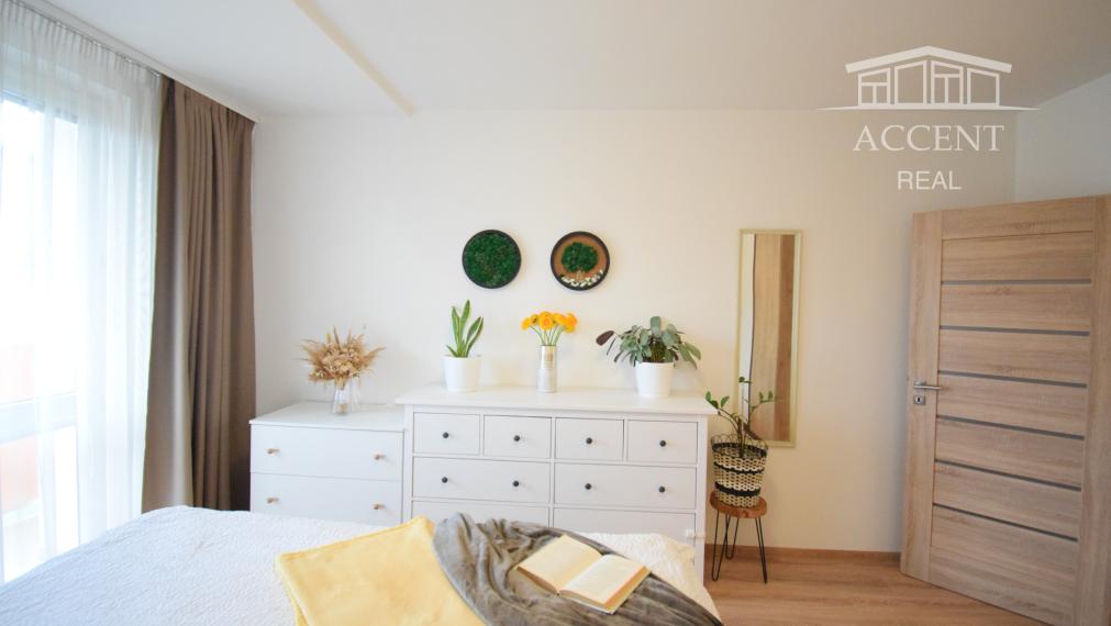 VEĽMI PEKNÝ, KVALITNE ZREKONŠTRUOVANÝ 3-IZBOVÝ BYT (70 M2)V RUŽINOVE VO VÝBORNEJ LOKALITE PLNEJ ZELENE