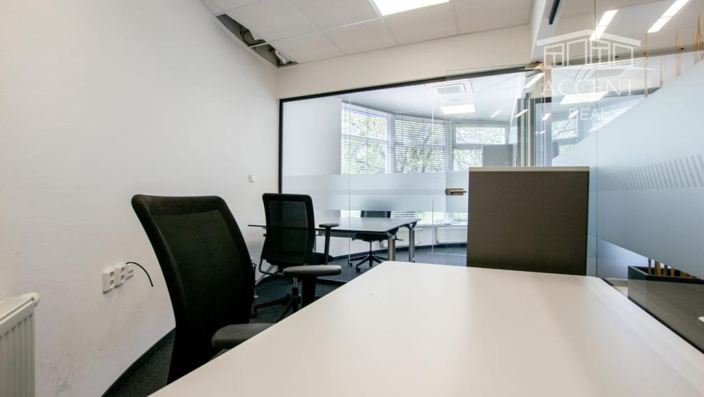 TROJPODLAŽNÁ POLYFUNKČNÁ BUDOVA V RUŽINOVE (414M2) - FREKVENTOVANÁ GALVANIHO ULICA