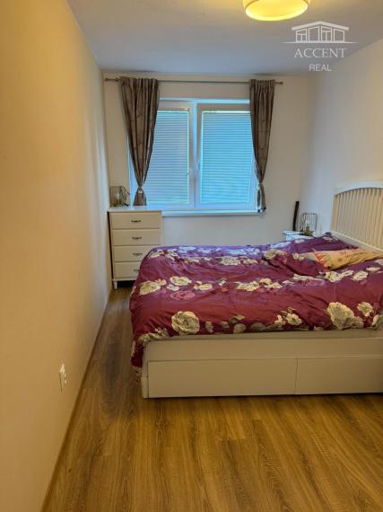 REZERVOVANÉ -   Výnimočný 3 izbový byt v RD s terasou a záhradou, 3 parkovacie miesta