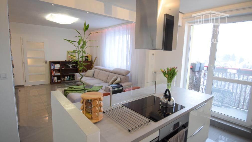 PRENÁJOM DIZAJNOVÉHO 2 - IZBOVÉHO BYTU SO ŠATNÍKOM A BALKÓNOM NA TRNÁVKE