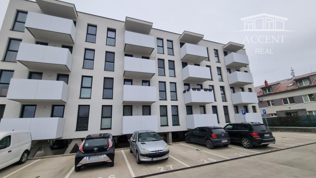 PRENÁJOM  KRÁSNEJ 2 - IZBOVEJ NOVOSTAVBY S BALKÓNOM A  PARKOVACÍM MIESTOM