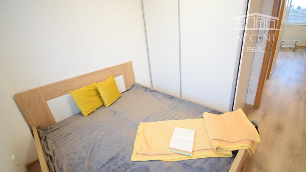 VÝBORNÁ CENA - PRENÁJOM 2 IZBOVÉHO BYTU V RODINNOM DOME