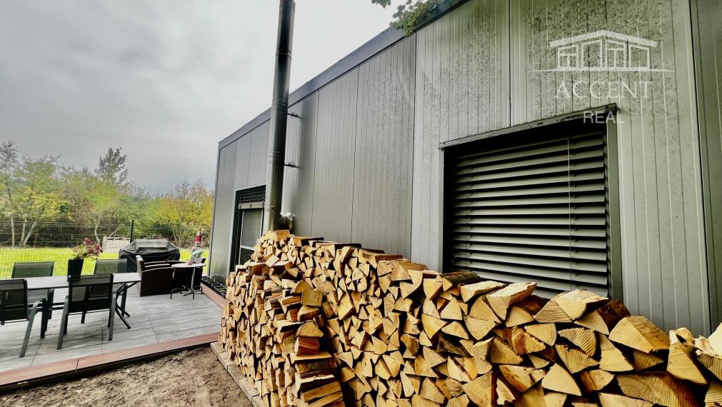 KOMPLETNE ZARIADENÝ 4- IZBOVÝ MOBILNÝ DOM S TERASOU S KRÁSNYM SLNEČNÝM POZEMKOM (1427M2) - PEKNÁ CESTA RAČA