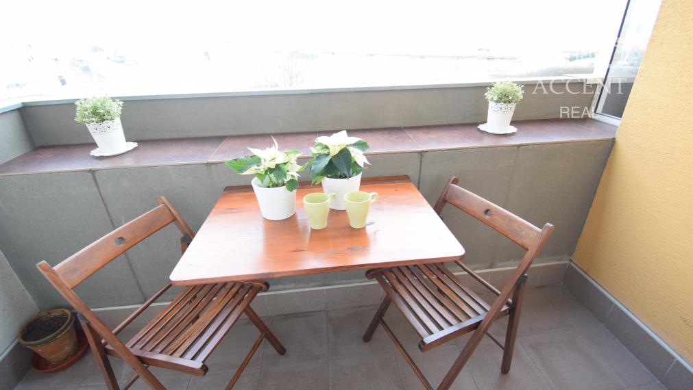 PREDAJ ÚTULNÉHO 2 IZBOVÉHO BYTU V TEHLOVOM BEZBARIEROVOM DOME S BALKÓNOM A PIVNICOU