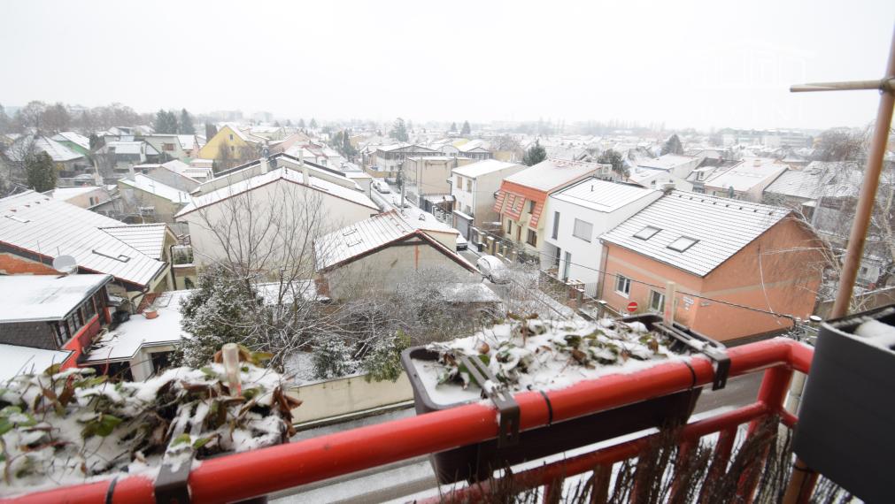 PRENÁJOM DIZAJNOVÉHO 2 - IZBOVÉHO BYTU SO ŠATNÍKOM A BALKÓNOM NA TRNÁVKE