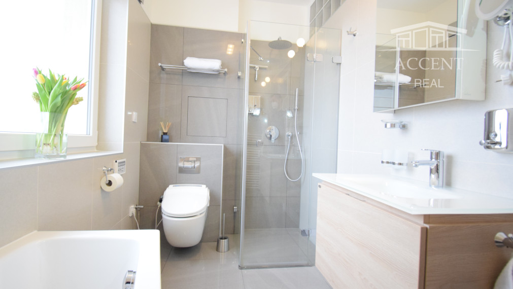 PRENÁJOM DIZAJNOVÉHO 2 - IZBOVÉHO BYTU SO ŠATNÍKOM A BALKÓNOM NA TRNÁVKE