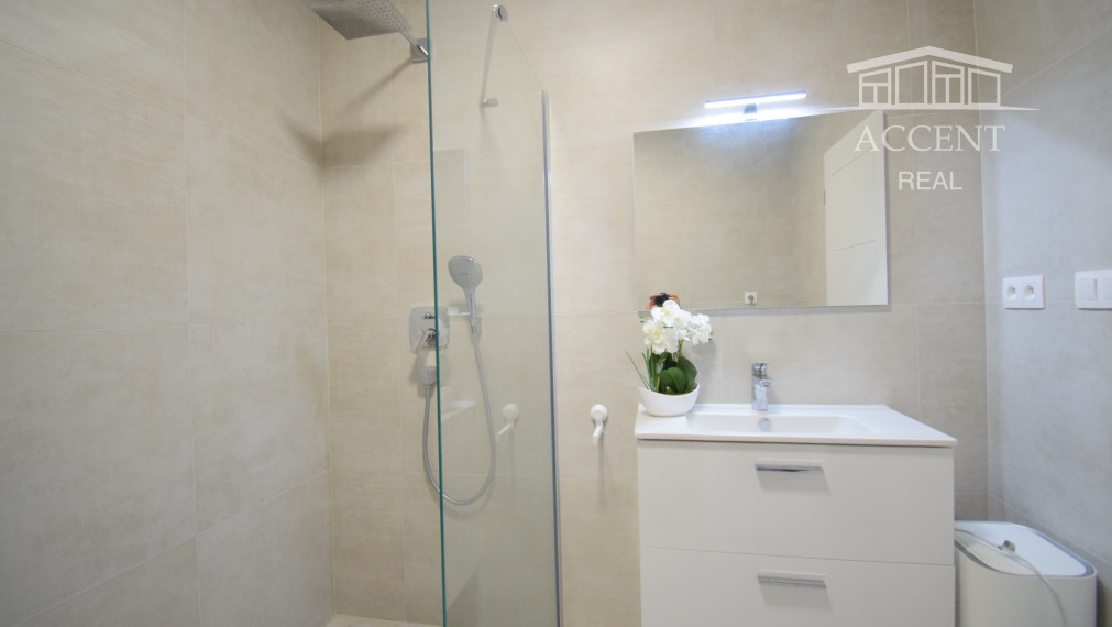 PRENÁJOM  KRÁSNEJ 2 - IZBOVEJ NOVOSTAVBY S BALKÓNOM A  PARKOVACÍM MIESTOM