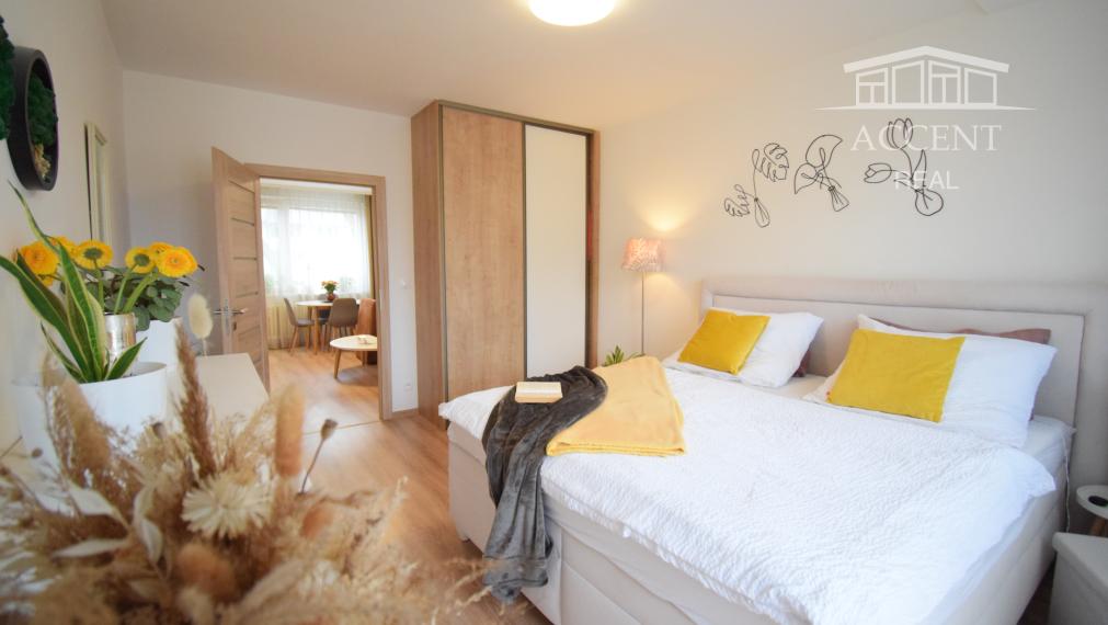 REZERVOVANÉ - VEĽMI PEKNÝ, KVALITNE ZREKONŠTRUOVANÝ 3-IZBOVÝ BYT (70 M2)V RUŽINOVE VO VÝBORNEJ LOKALITE PLNEJ ZELENE