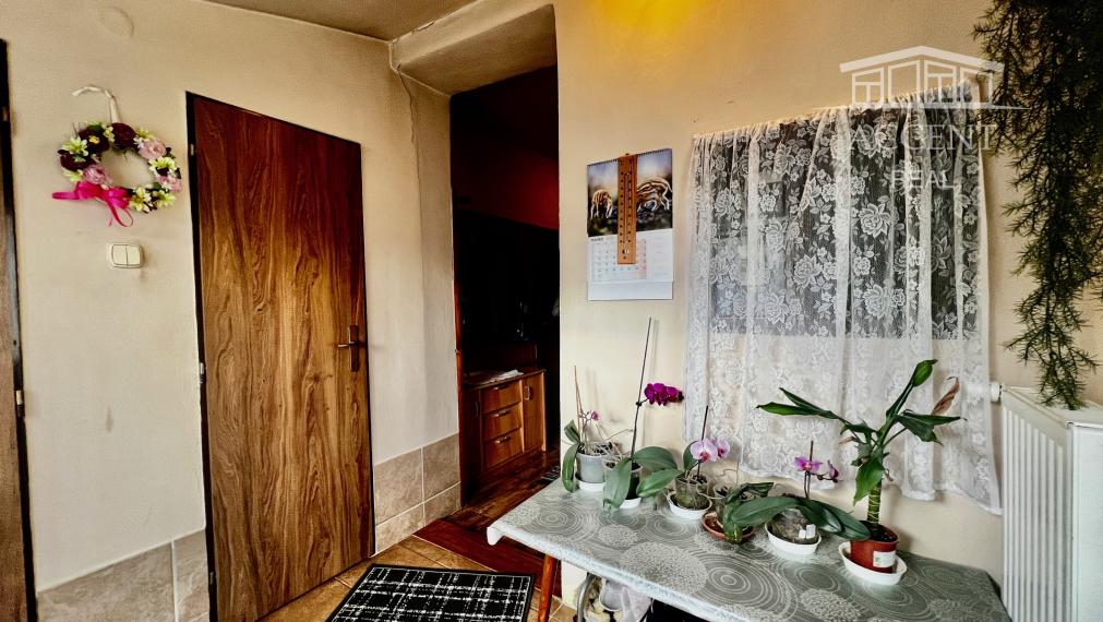 RODINNÝ DOM V CENTRE IVÁNKY PRI DUNAJI- FARNIANSKA UL. (POZEMOK 416M2)