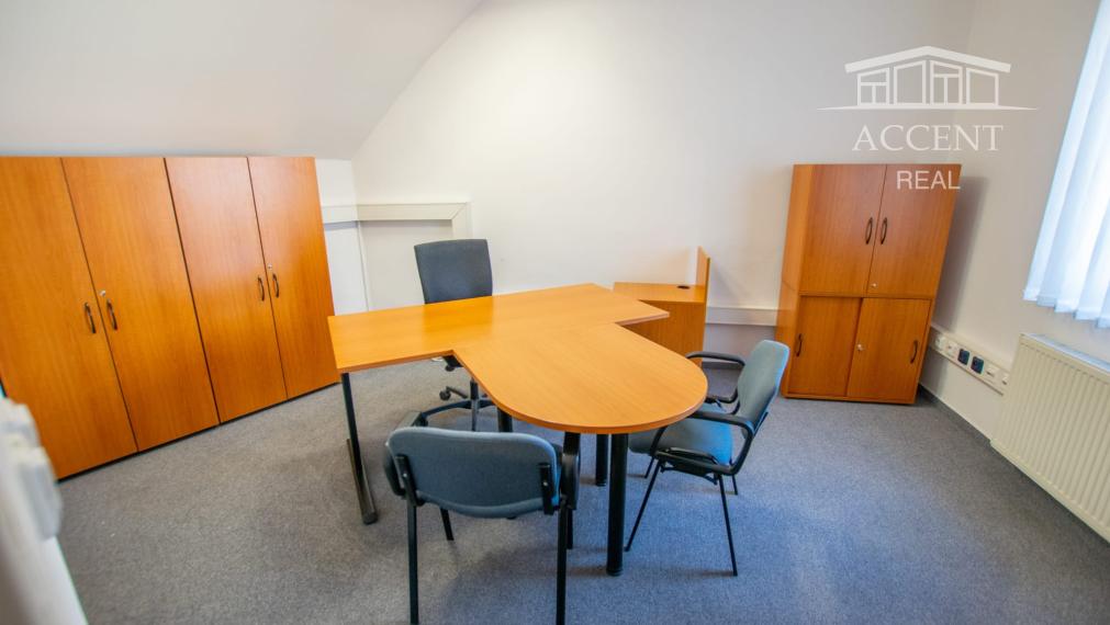 TROJPODLAŽNÁ POLYFUNKČNÁ BUDOVA V RUŽINOVE (414M2) - FREKVENTOVANÁ GALVANIHO ULICA