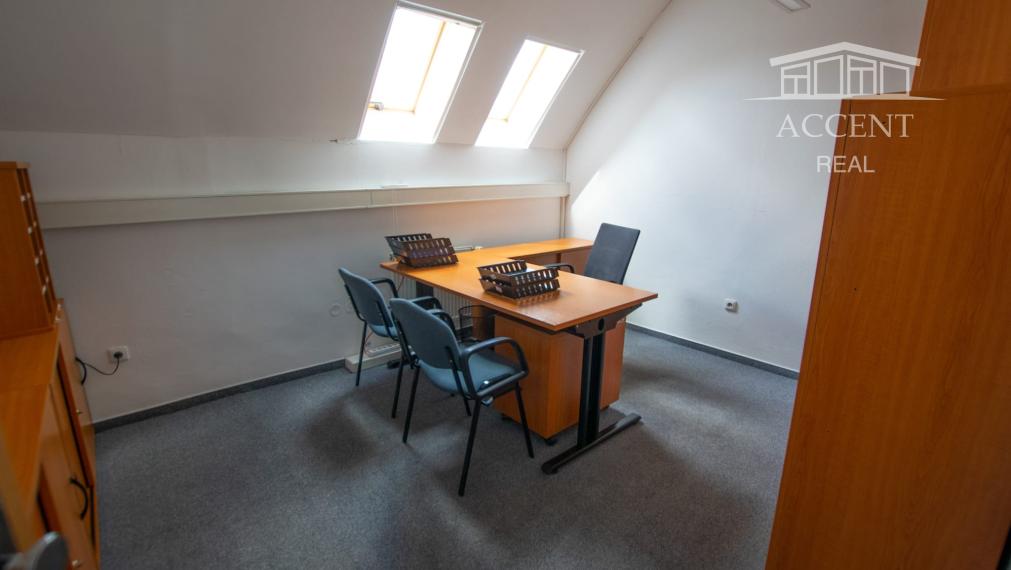 TROJPODLAŽNÁ POLYFUNKČNÁ BUDOVA V RUŽINOVE (414M2) - FREKVENTOVANÁ GALVANIHO ULICA