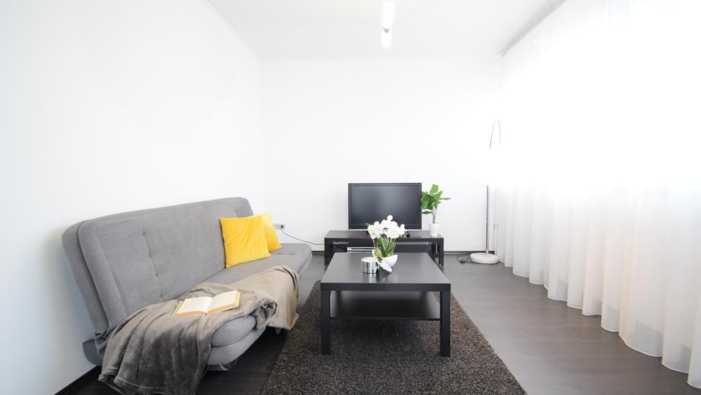 2 IZBOVÝ BYT V UZAVRETOM AREÁLI S KRÁSNOU VEĽKOU TERASOU A PARKOVACÍM MIESTOM (151,38m2)