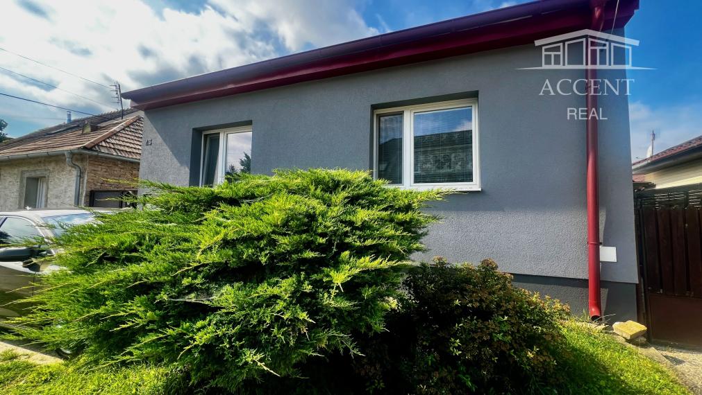 RODINNÝ DOM V CENTRE IVÁNKY PRI DUNAJI- FARNIANSKA UL. (POZEMOK 416M2)