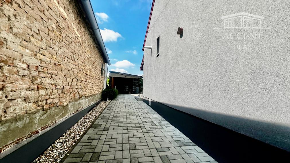 RODINNÝ DOM V CENTRE IVÁNKY PRI DUNAJI- FARNIANSKA UL. (POZEMOK 416M2)