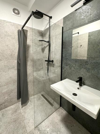 PREDAJ 1 IZBOVÝ BYT S KRÁSNOU VÝMEROU ( 54 m2) V CENTRE MESTA - ŠANCOVÁ ULICA