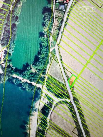 REKREAČNÝ POZEMOK (672M2) -ZELENÁ VODA- MOST PRI BRATISLAVE