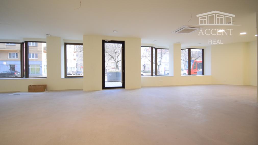 PRÉMIOVÉ OBCHODNÉ PRIESTORY S VÝKLADMI NA FREKVENTOVANEJ ULICI V CENTRE - KRÍŽNA UL.