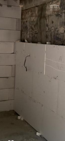 PREDAJ KOMPLETNE ZREKONŠTRUOVANEJ  GARÁŽE NA HANÁCKEJ ULICI V RUŽINOVE