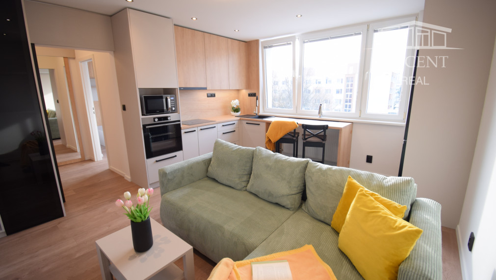 PRENÁJOM SLNEČNÉHO, KOMPLETNE ZREKONŠTRUOVANÉHO 2 IZBOVÉHO BYTU NA STREČIANSKEJ ULICI S PIVNIČNOU KOBKOU