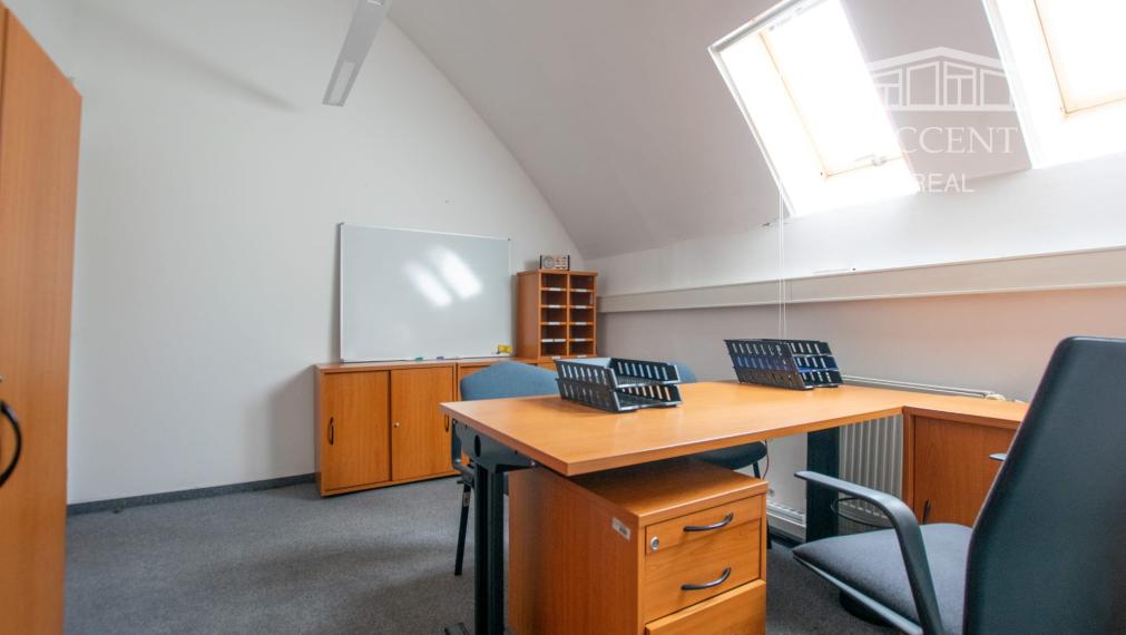 TROJPODLAŽNÁ POLYFUNKČNÁ BUDOVA V RUŽINOVE (414M2) - FREKVENTOVANÁ GALVANIHO ULICA