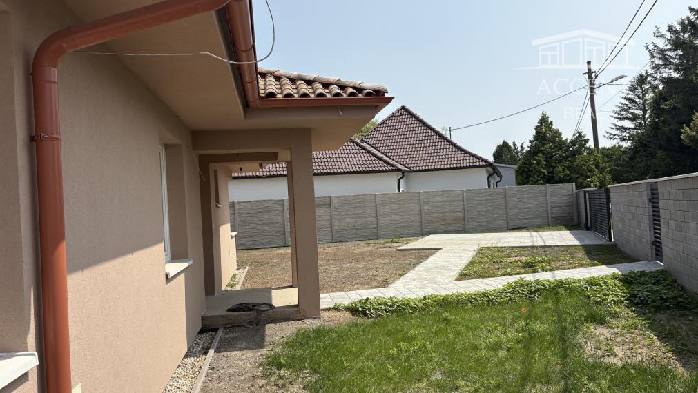 ZNÍŽENÁ CENA - KVALITNÁ NOVOSTAVBA V ŠTANDARDE- SAMOSTATNE STOJACE RODINNÉ DOMY (140M2) S VEĽKÝMI POZEMKAMI