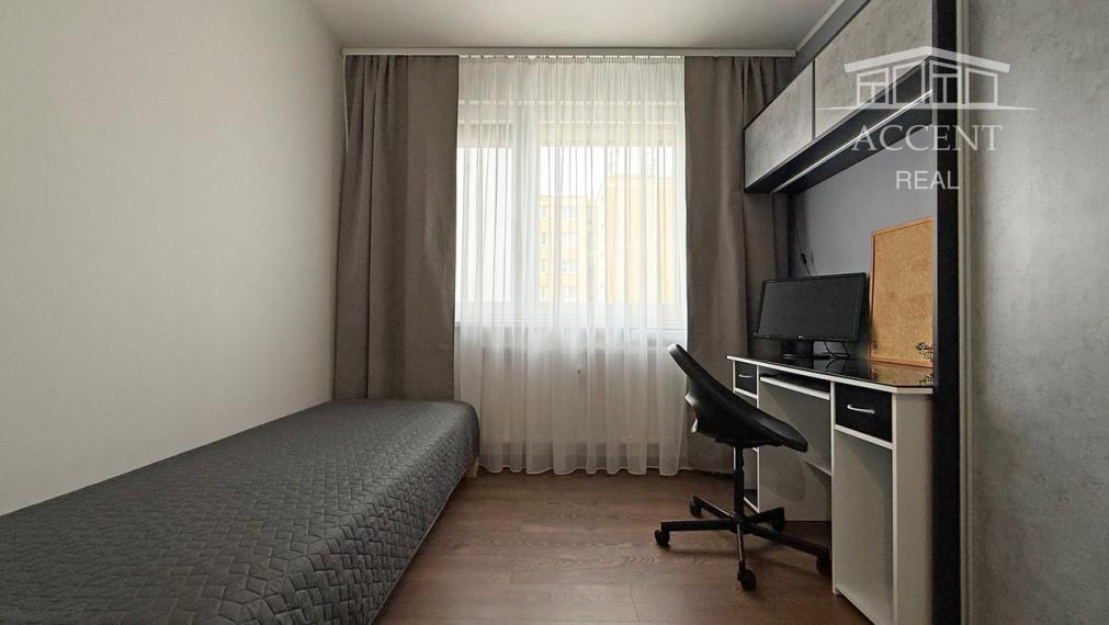 VEĽMI PEKNÝ, KVALITNE ZREKONŠTRUOVANÝ 4-IZBOVÝ BYT V PETRŽALKE VO VÝBORNEJ LOKALITE PLNEJ ZELENE