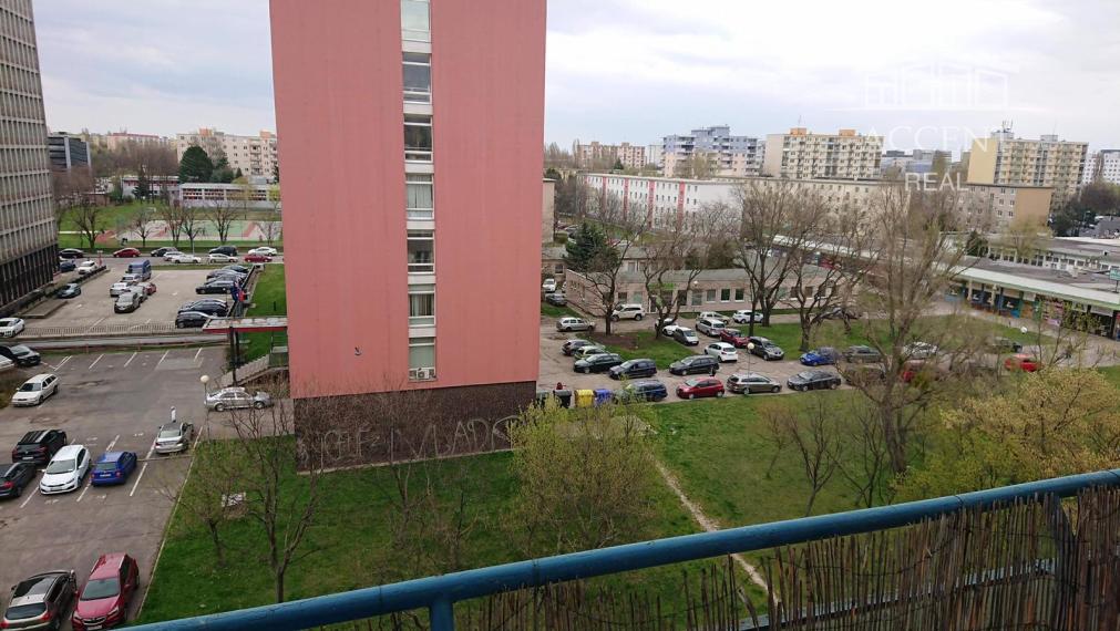 PRENÁJOM PEKNÉHO 1 IZBOVÉHO BYTU S BALKÓNOM VO VÝBORNEJ LOKALITE RUŽINOVA