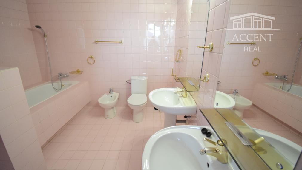 REZERVOVANÉ - DVOJPODLAŽNÁ VILA (279M2) S PEKNÝM ROVINATÝM POZEMKOM(592M2) A NÁDHERNÝM VÝHĽADOM  - 6 PARKOVACÍCH MIEST