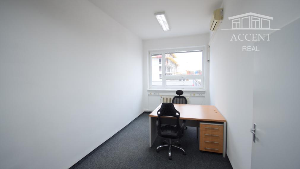 PRENÁJOM POSLEDNÝCH DVOCH ZARIADENÝCH KANCELÁRIÍ S PARKOVACÍMI MIESTAMI - FREKVENTOVANÁ IVANSKÁ CESTA