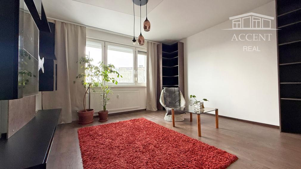 VEĽMI PEKNÝ, KVALITNE ZREKONŠTRUOVANÝ 3,5 - IZBOVÝ BYT V PETRŽALKE VO VÝBORNEJ LOKALITE PLNEJ ZELENE