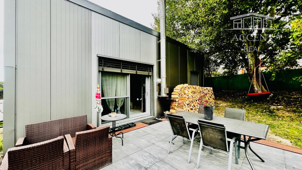 KOMPLETNE ZARIADENÝ 4- IZBOVÝ MOBILNÝ DOM S TERASOU S KRÁSNYM SLNEČNÝM POZEMKOM (1427M2) - PEKNÁ CESTA RAČA