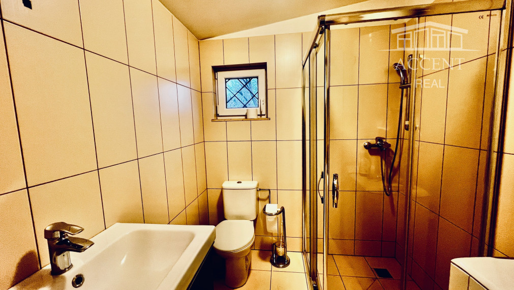 2-IZBOVÝ BYT V DOMČEKU S TERASOU, PARKOVANÍM A KRÁSNOU ZÁHRADOU